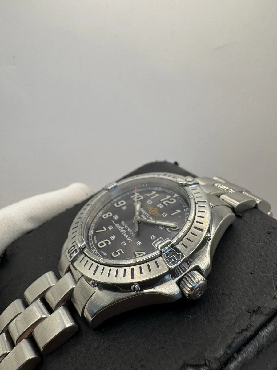 Breitling Colt Men's 38mm Black/Grey Dial Watch. Excellent Condition - A64350