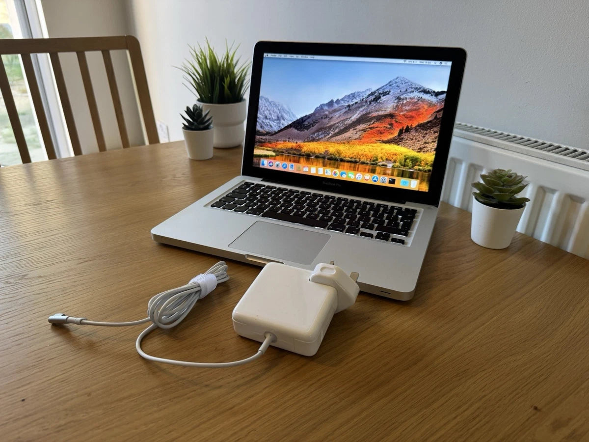 Refurbished Apple MacBook Pro 13”